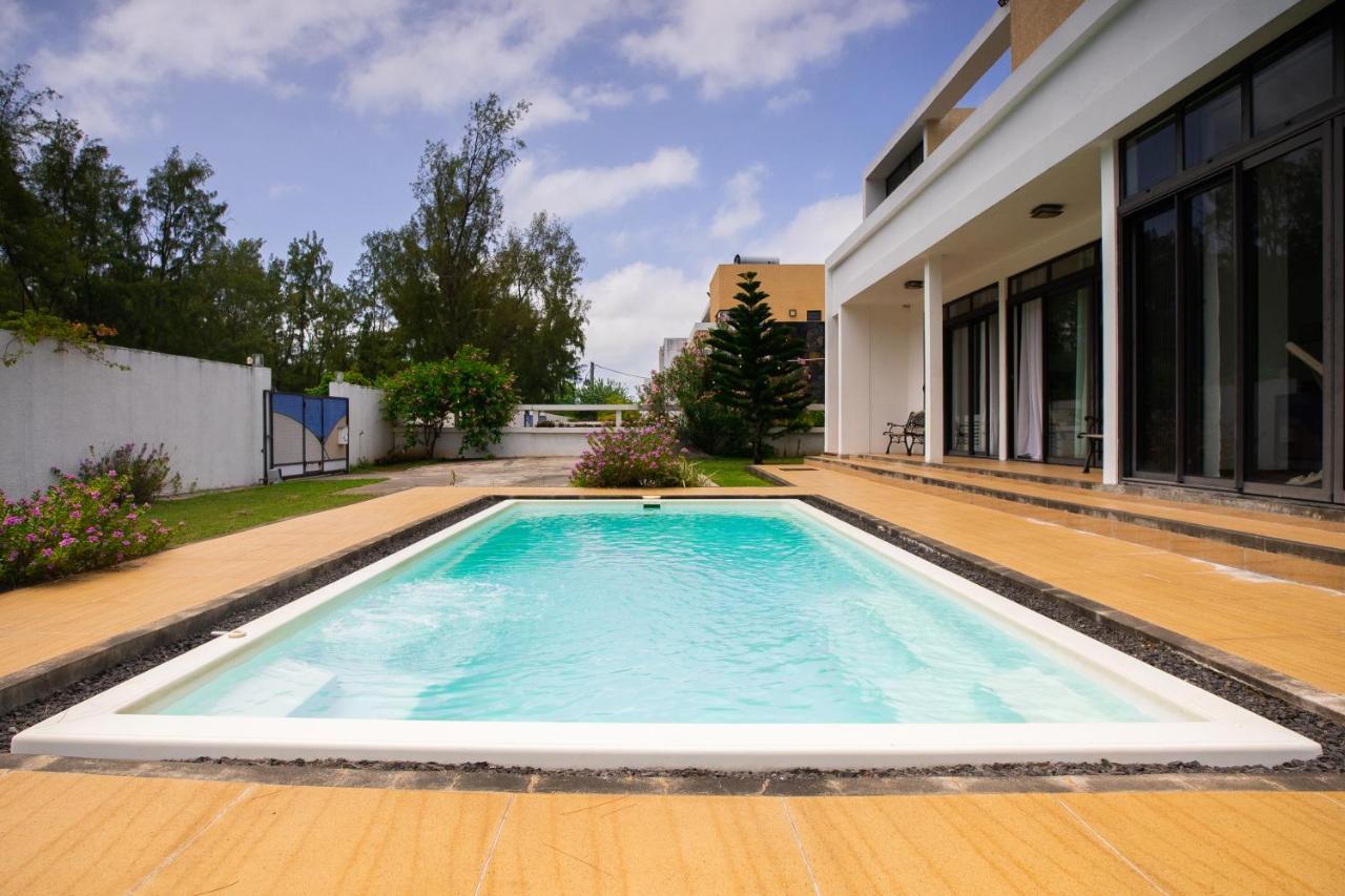 Villa Fitz: Sunlit Beach Getaway W/ Pool + Wifi 贝尔马尔 外观 照片